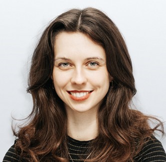 Dr. Zoe Mayer