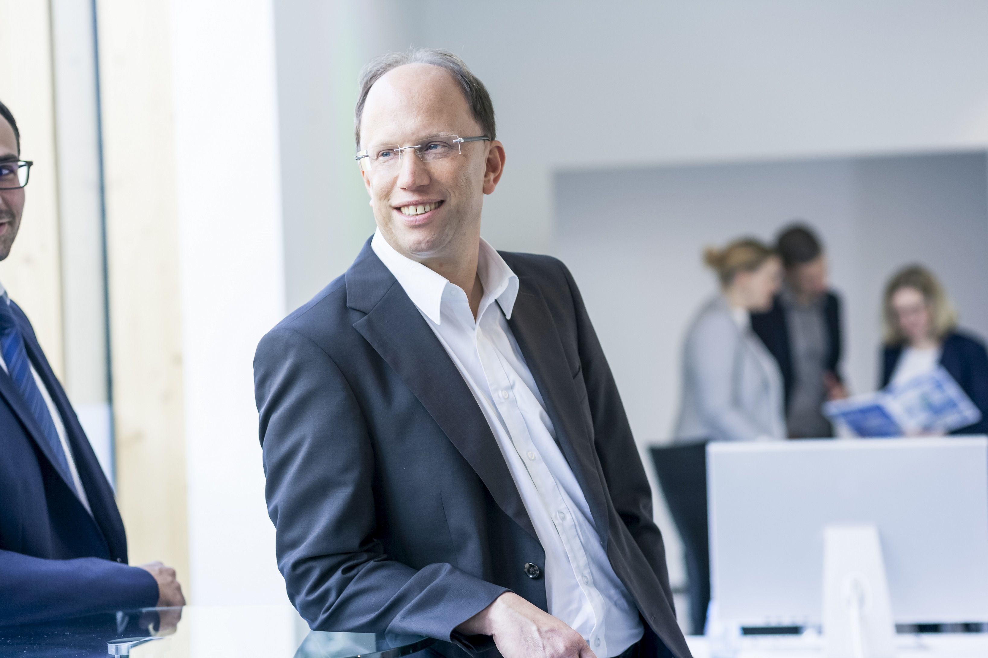 Dr. Peter Markert