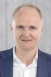 Dr. Christian Segal