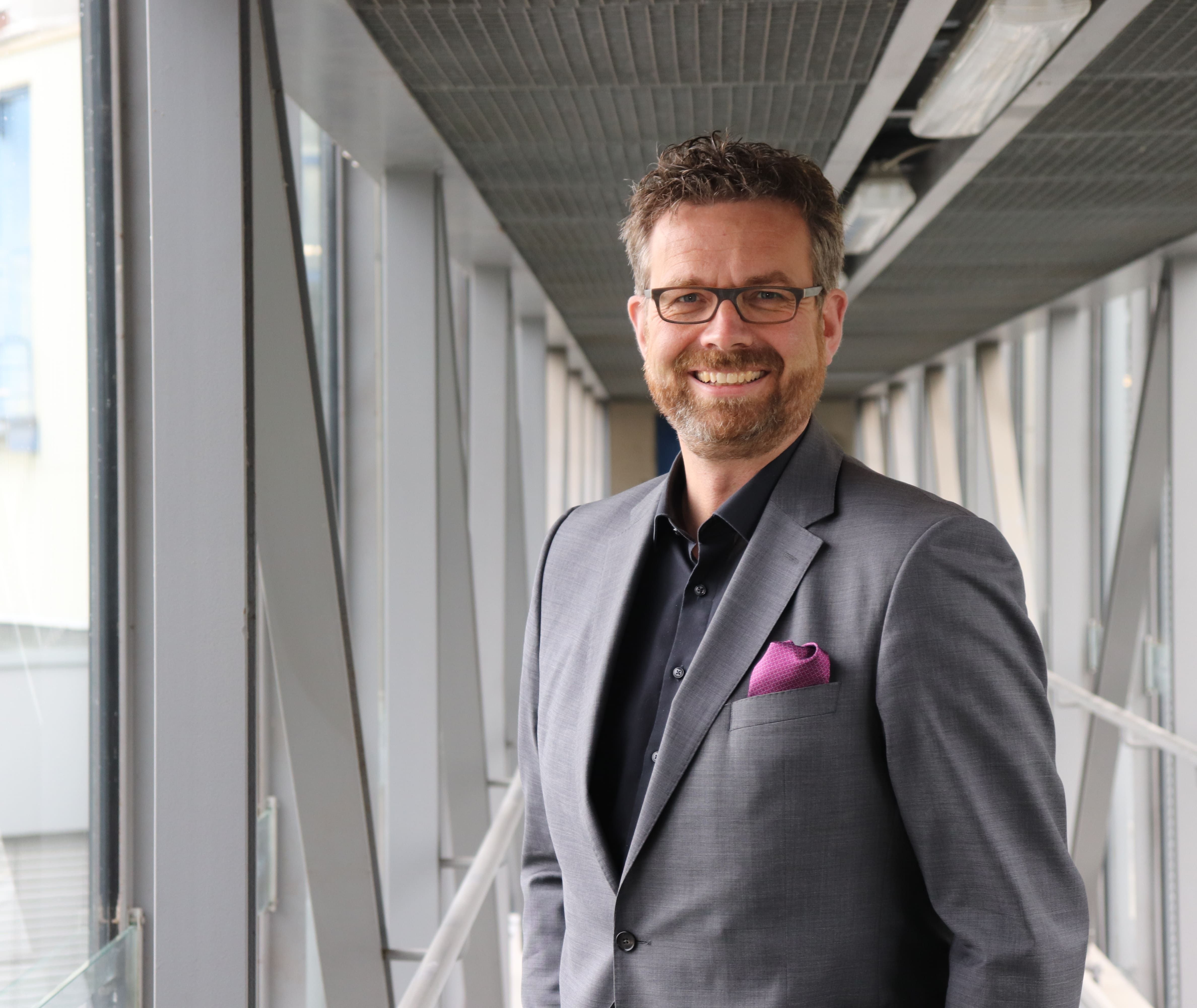 Dr. Arndt Selbach
