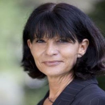 Moderation: <br>Claudia Schall<br>