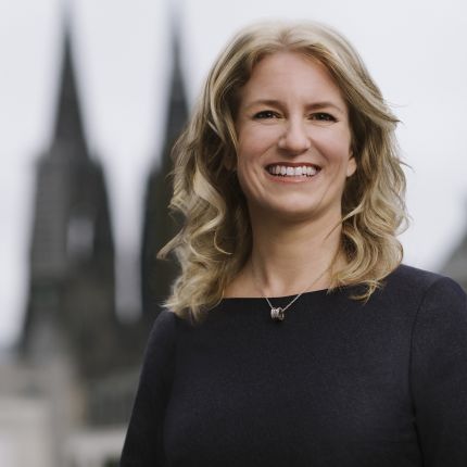 Dr. Nicole Grünewald