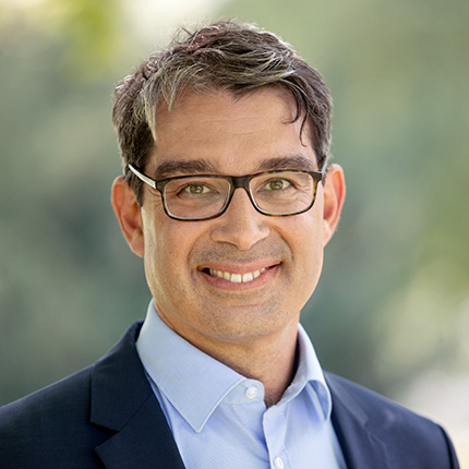 Dr. Andre Baumann 
