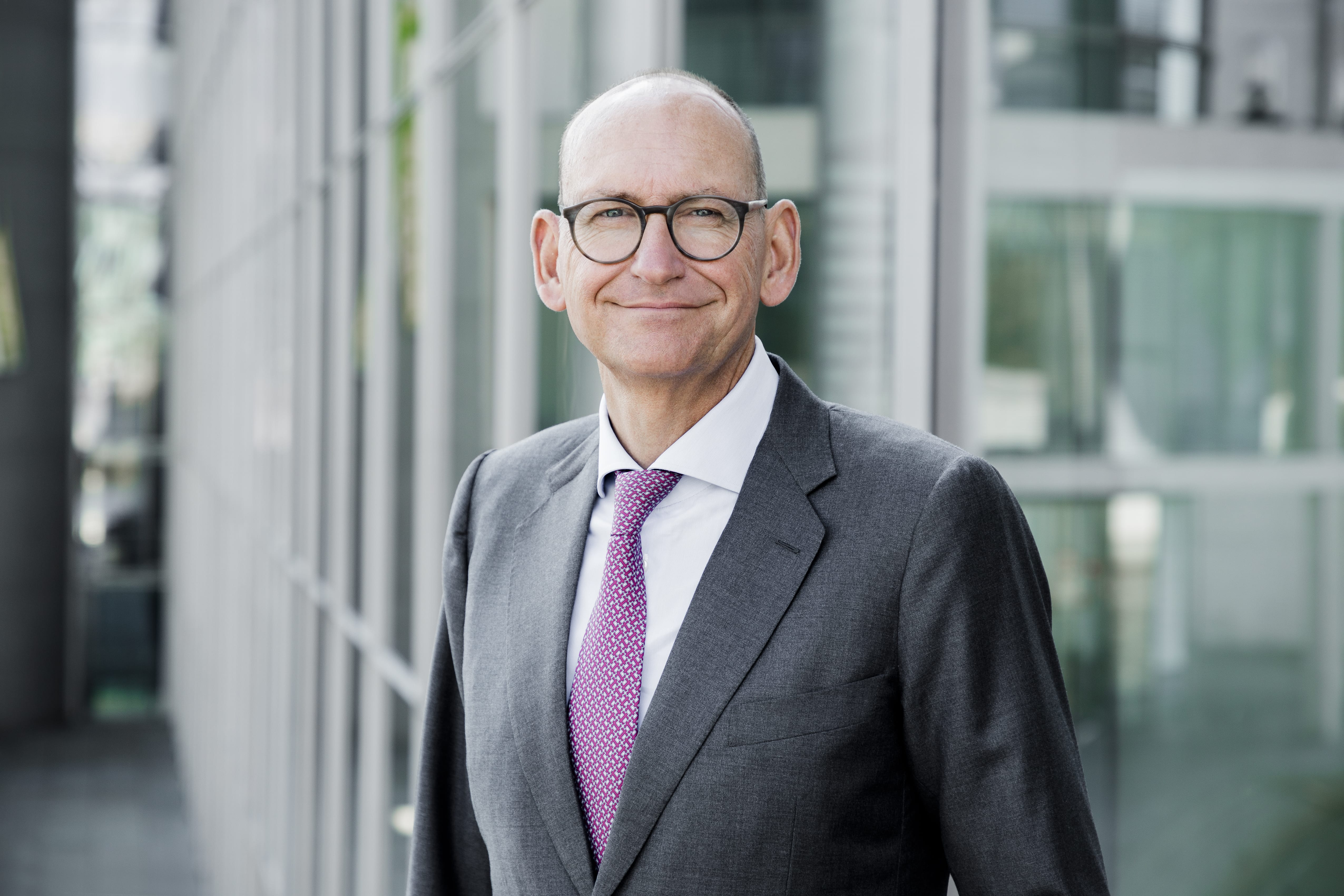 Dr. Daniel Stelter
