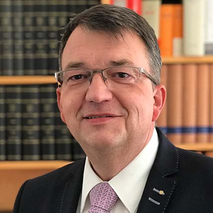Dr. Thomas Scherer