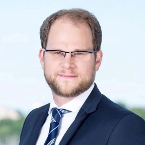 Dr. Florian Brill