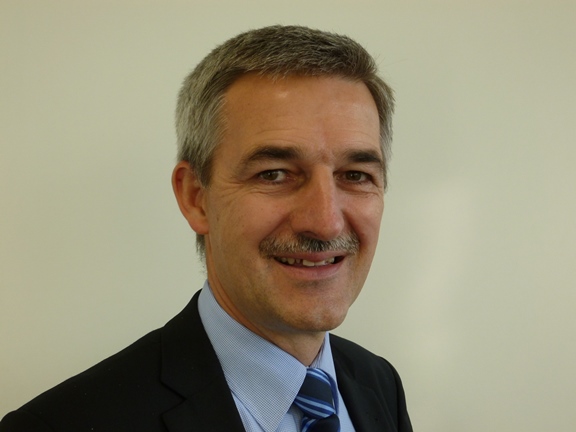 Dr. Hubert Humm