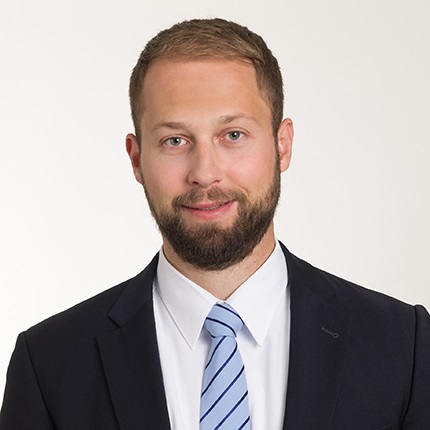 Dr. Sascha Genders