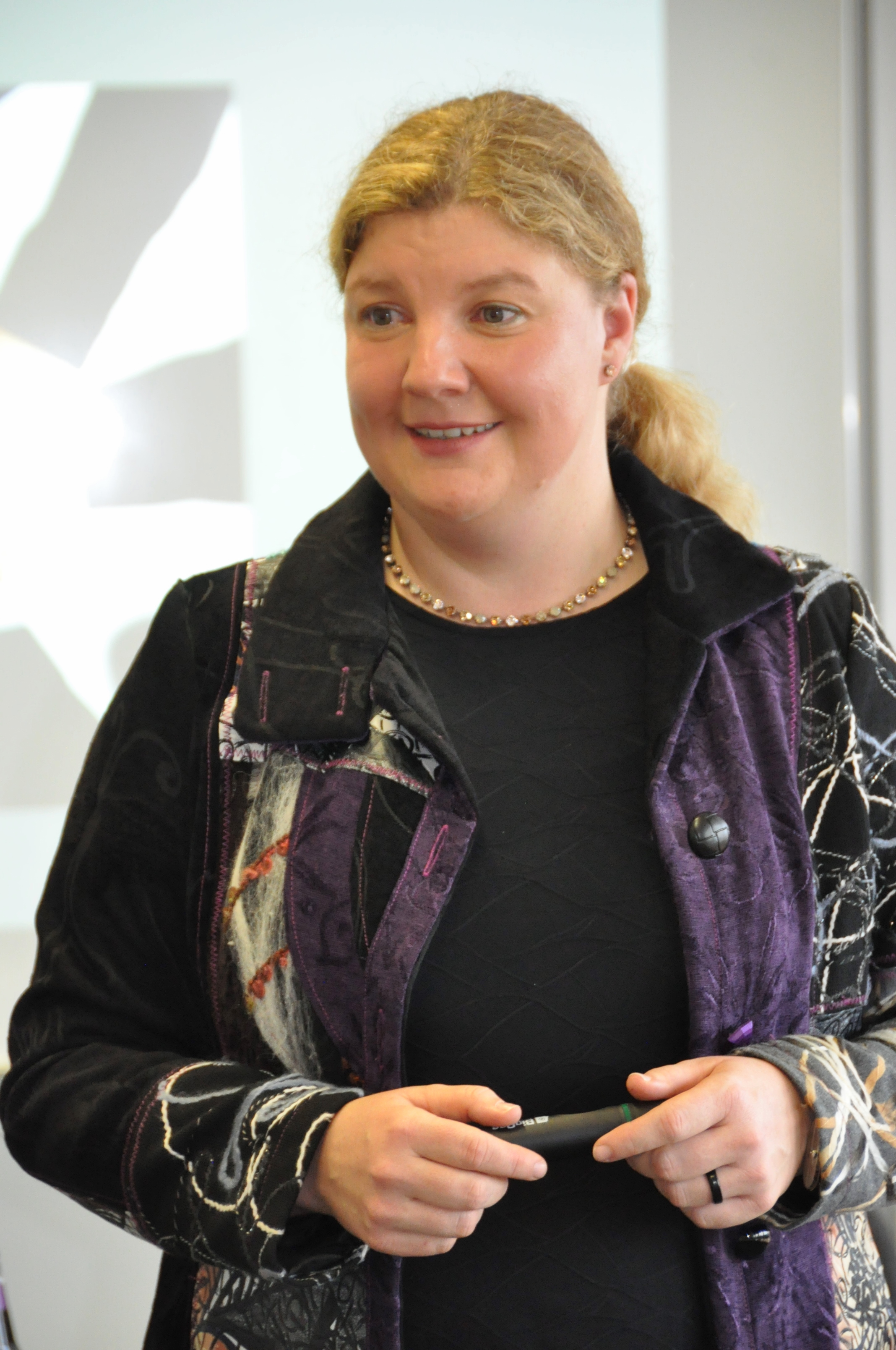Dr. Brigitta Ernst - 