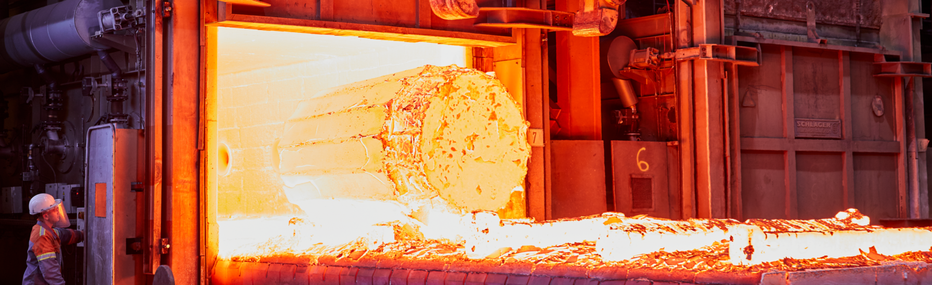 BGH Header - Schmiedeblock im Ofen